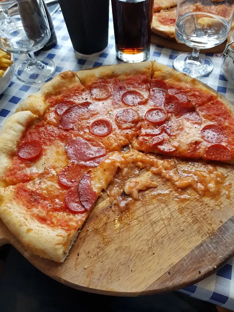 Enzo’s Pizza Pasta & Gelato_Clane_slider_image_2