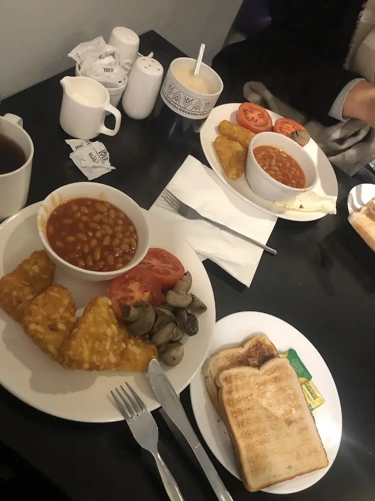 Aylin Aydin_Joe's Village Kitchen_Darndale_review