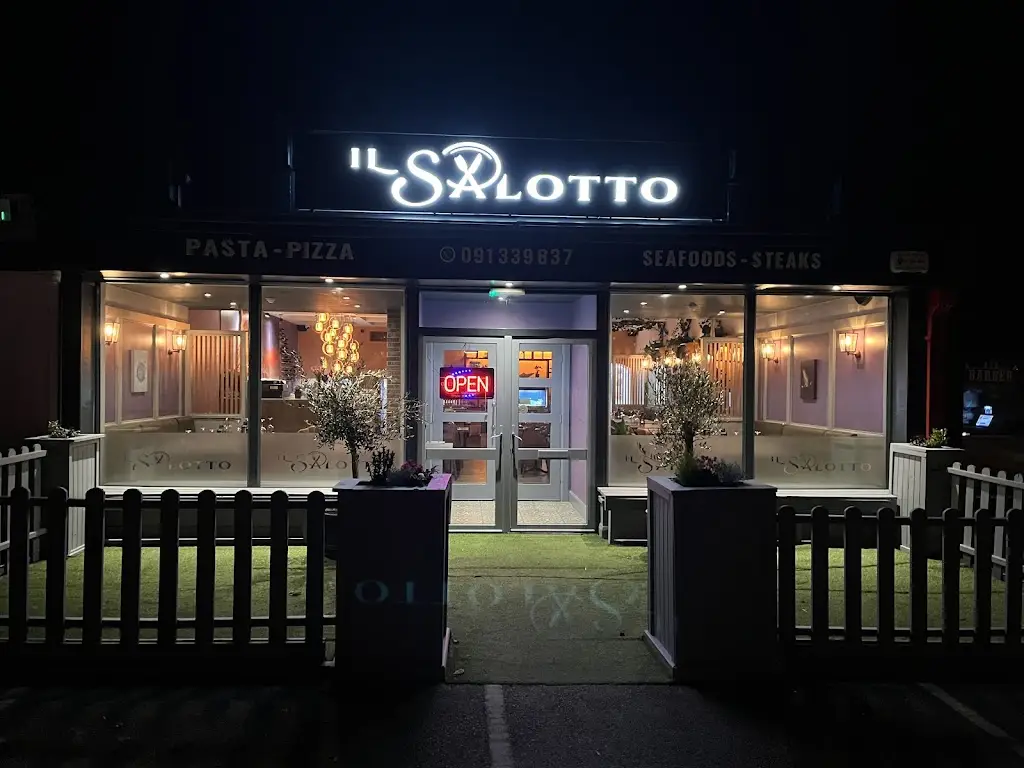 IL SALOTTO restaurant à Bearna