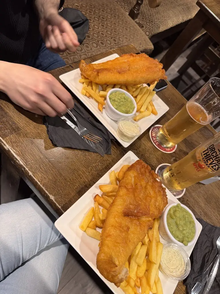 Aryanna D_Ambrose Moloneys Public House_Courtown_review