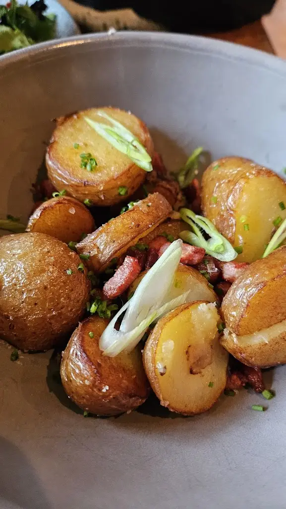 Josh Rodríguez_The Morehampton_Donnybrook_review