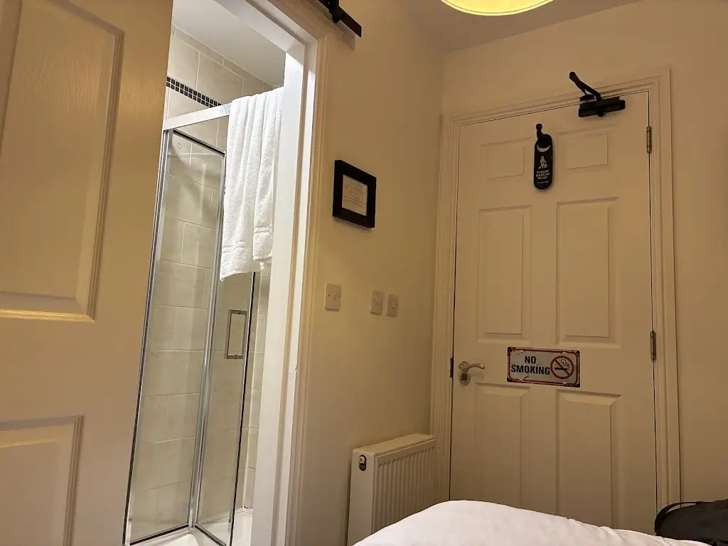 Paul feeney_BlackCat - wine - tapas - rooms_Bearna_review