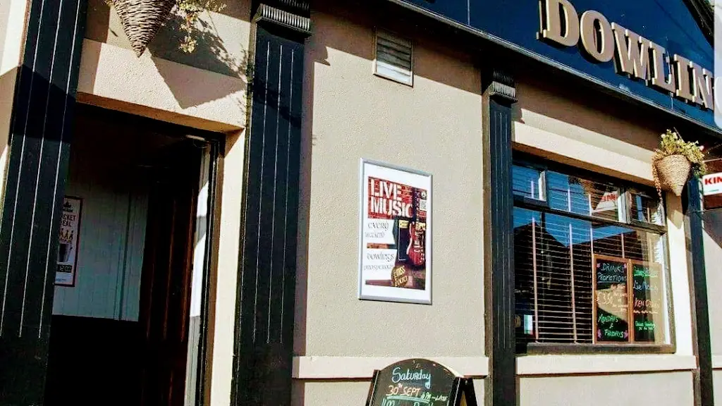 Dowlings Bar & Restaurant_Derrinturn_slider_image_1