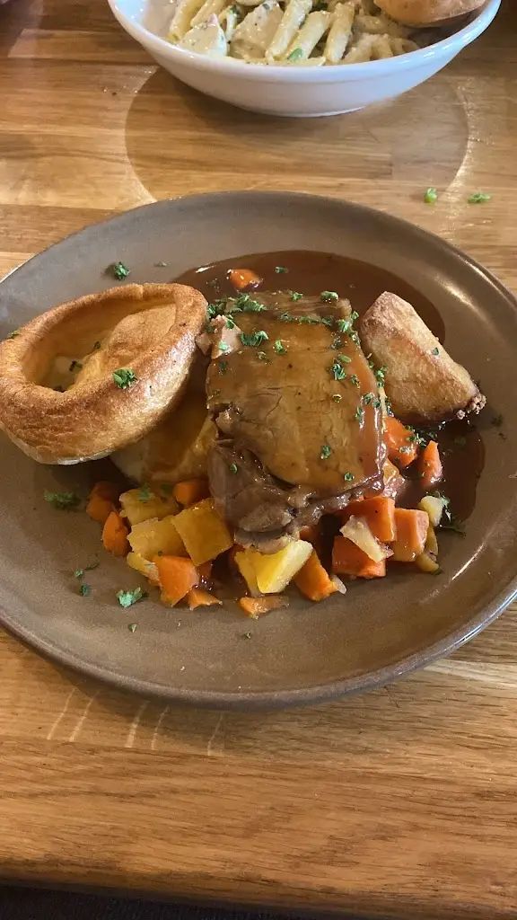 mary Reidy_Glennons Cafe, Bar Restaurant, Beer Garden & Takeaway_Derrinturn_avis