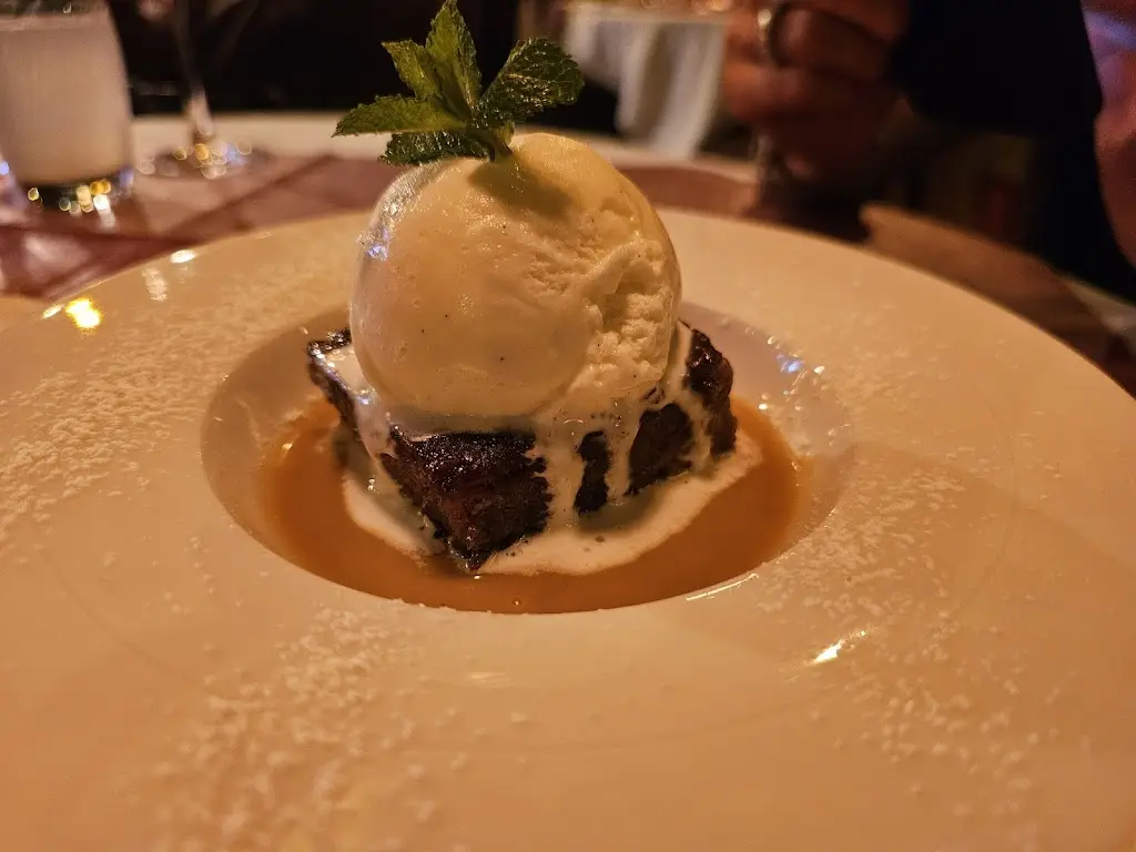 Marco Pierre White Courtyard Bar & Grill_Clonskeagh_slider_image_3