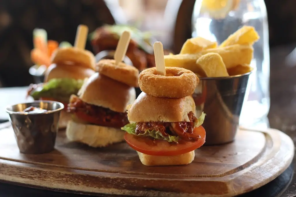 The Yacht Bar and Restaurant_Dollymount_slider_image_3