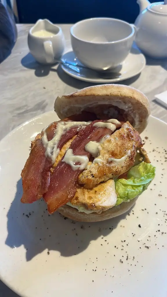 Fin Murphy_Bistro49@Nolans_Dollymount_avis