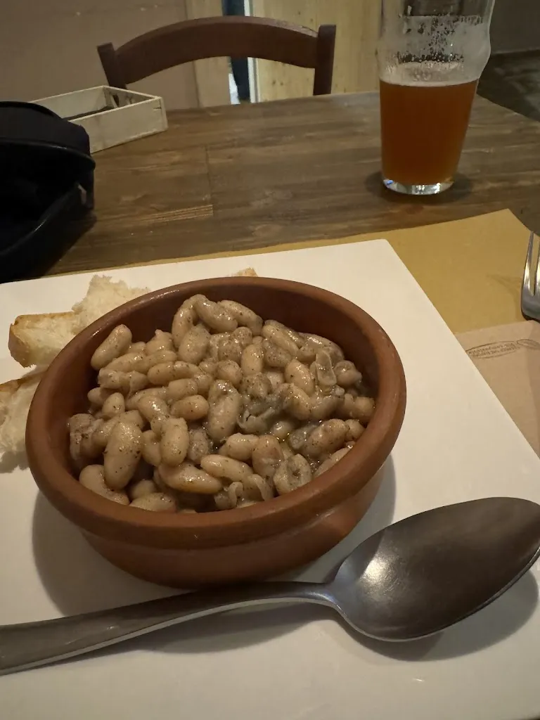 Teresa Leonie Krijger Hoffmann_La cantina dei Colangelo_Acciano_recensione