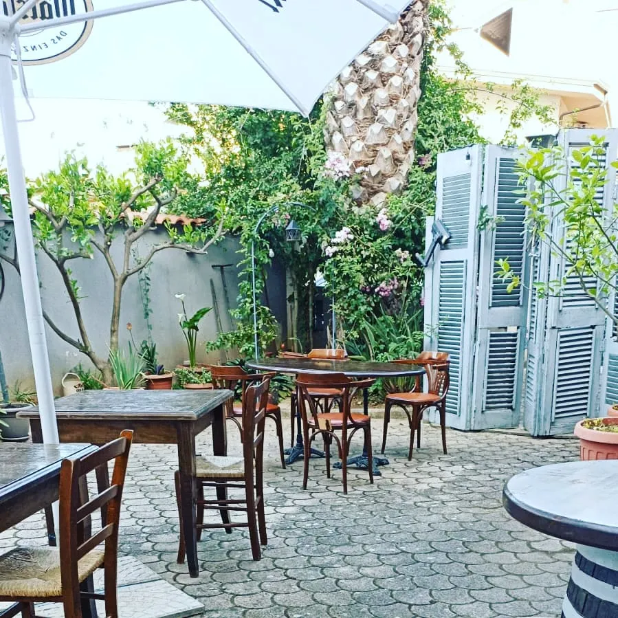 Gian's Pub_Cinque Frondi_slider_image_1