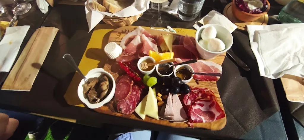 Francesco Ientile_Degusteria Valsole_Cinque Frondi_review