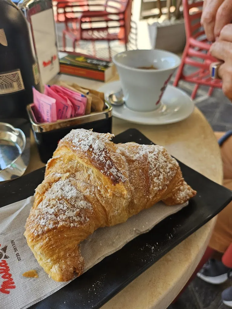 Mike Witscher_Caffè Ricchitto_Controguerra_review