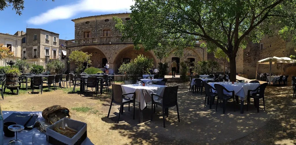 Ristorante l'Antico Ulivo restaurant in Civita