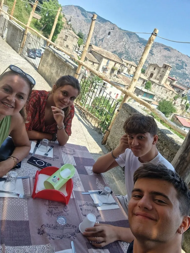 Simona Battistella_Trattoria Greca_Condofuri_review