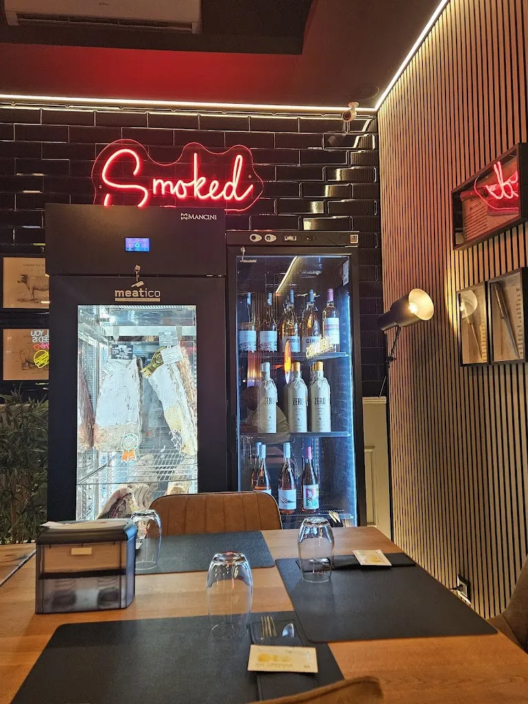 Smoked American BBQ - Steakhouse & Hamburger_Cirò Marina_slider_image_2