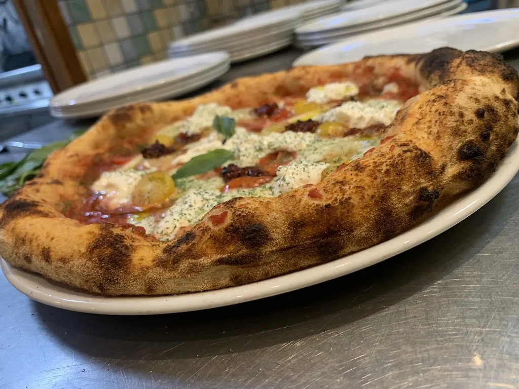 Frena pizzabar gastronomia_Cirò Marina_slider_image_2