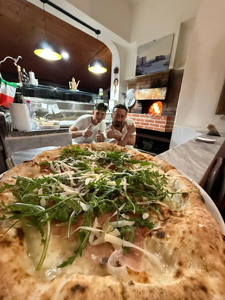 La Bella Napoli Da Luca_Cirò Marina_slider_image_3