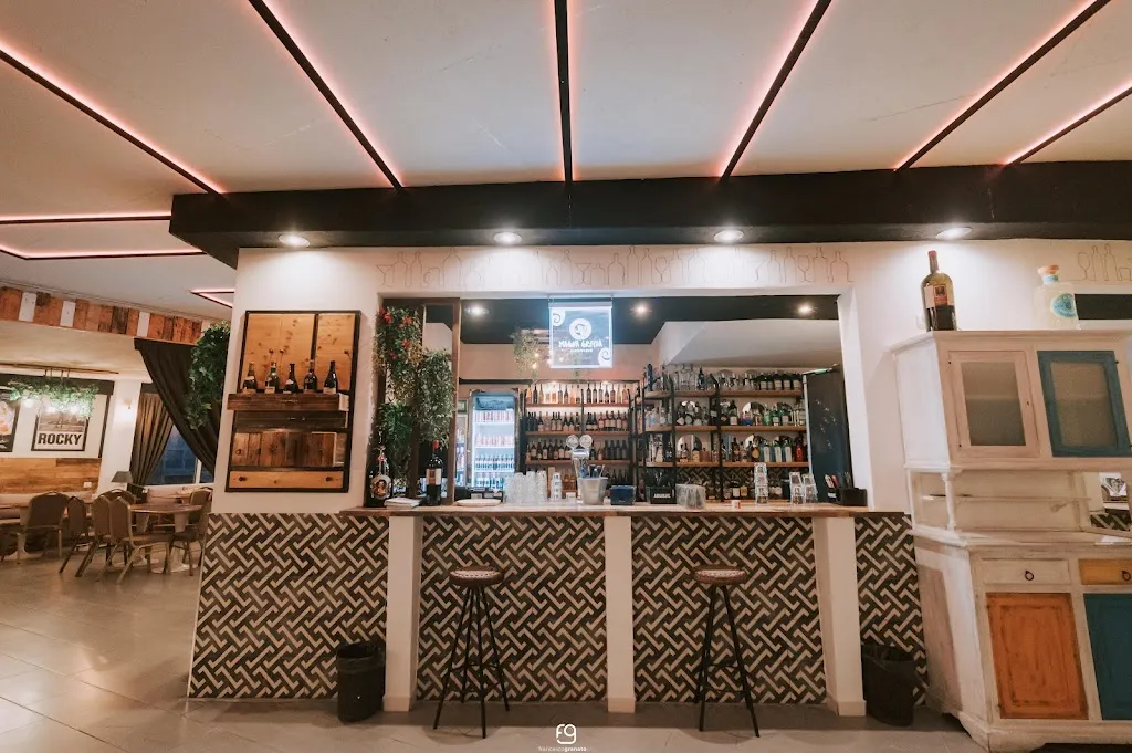 Retrò - Ristorante, Pizzeria, Cocktail bar restaurant in Cirò Marina