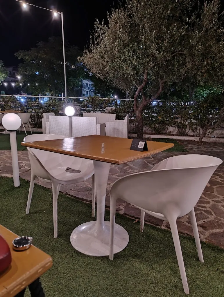 Retrò - Ristorante, Pizzeria, Cocktail bar_Cirò Marina_slider_image_3