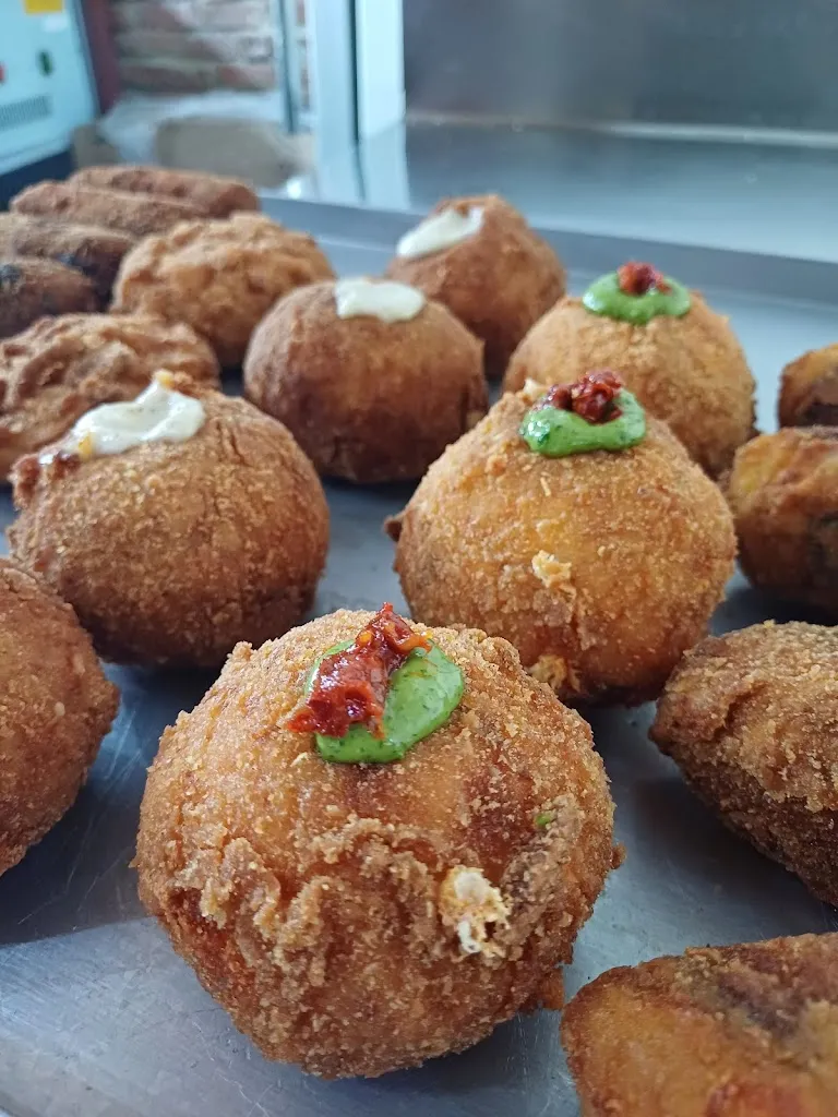 Pizza a taglio Pepito's_Cirò Marina_slider_image_2