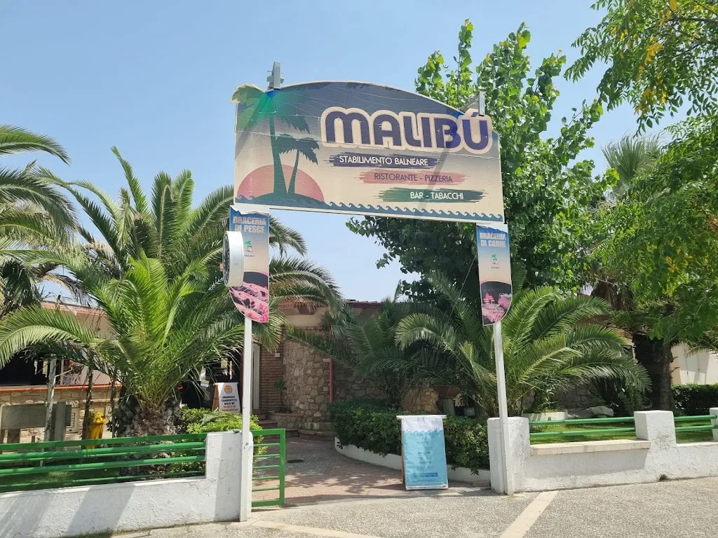 Malibu' Beach- Restaurant Drink Music restaurant in Cirò Marina