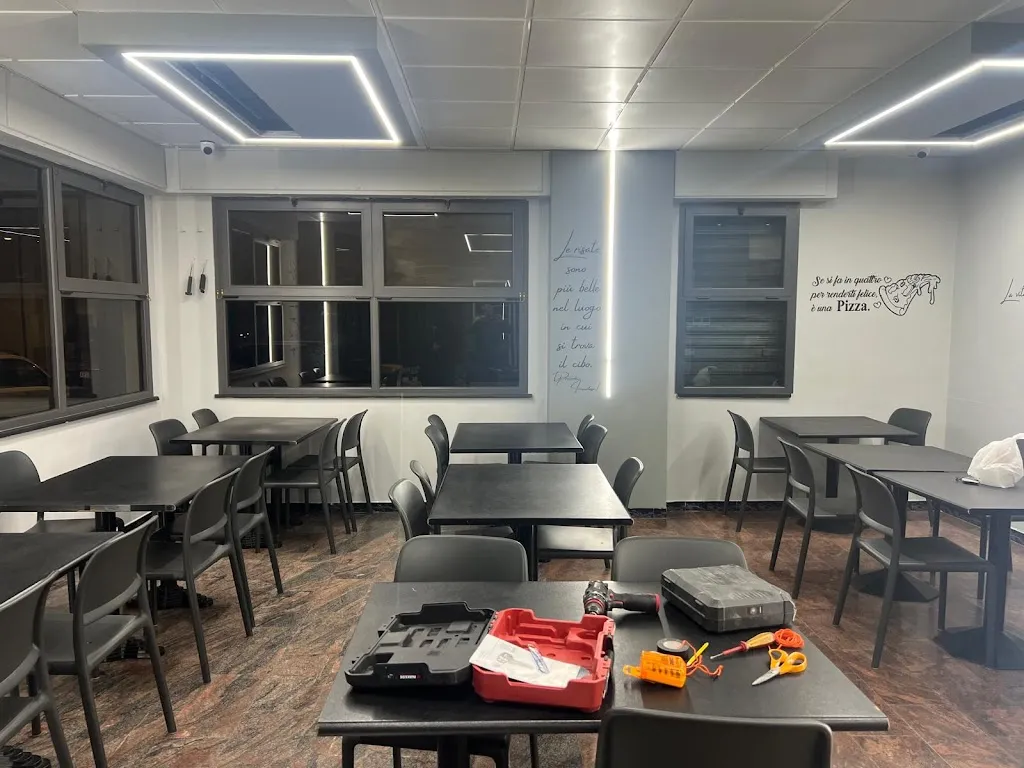 Pizzeria Al capriccio restaurant in Cirò Marina