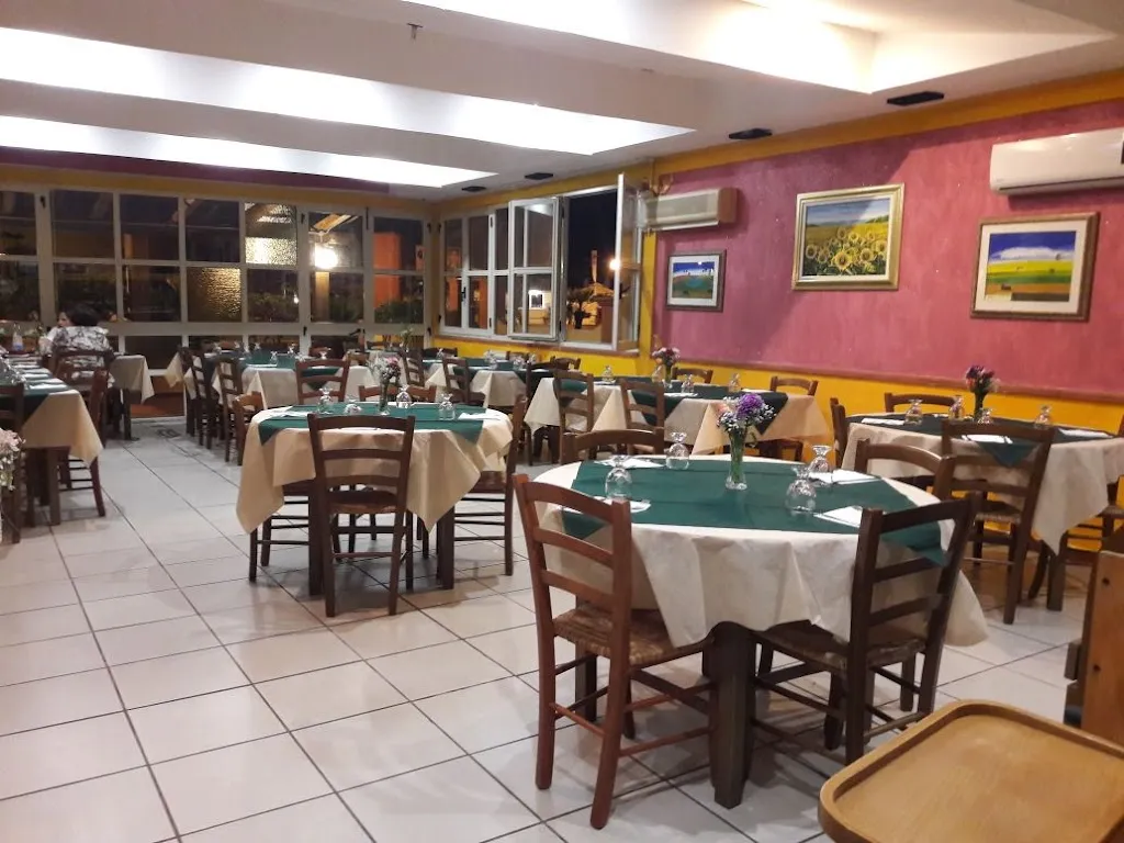 La Conchiglia - Ristorante - Pizzeria restaurant in Cirò Marina