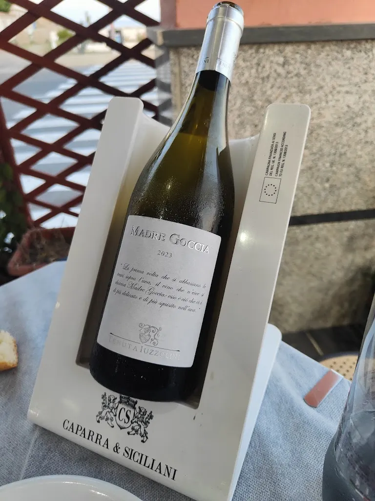 Alessio Decembrino_La Rosa del Mar_Cirò Marina_review