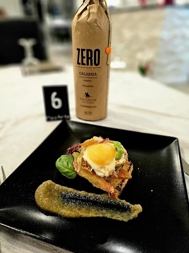 Luca Bombardiere_PIZZARTE - ristorante e pizzeria_Cirò Marina_review