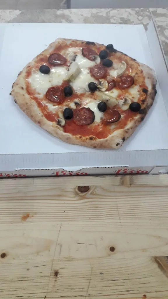 Menu_Pizzeria la piazzetta_Cirò Marina_image_1