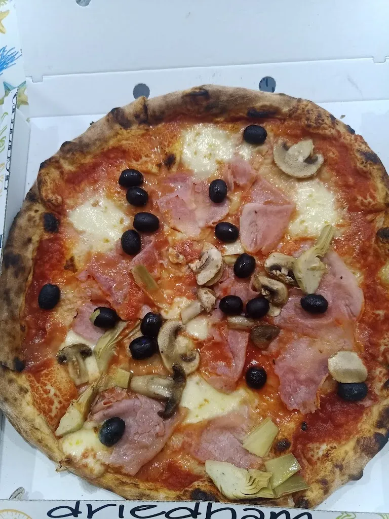 Pizzeria la piazzetta_Cirò Marina_slider_image_2