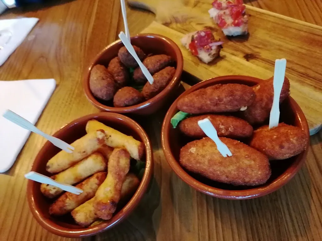 Sotto&Sopra - Ristorante, lounge bar, enoteca_Cortale_slider_image_1