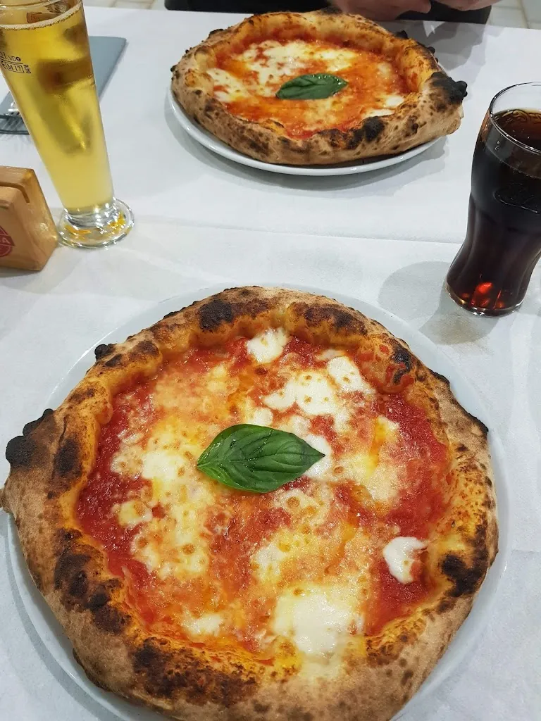 James Russell_Mimosa Pizzeria_Corigliano Scalo_review