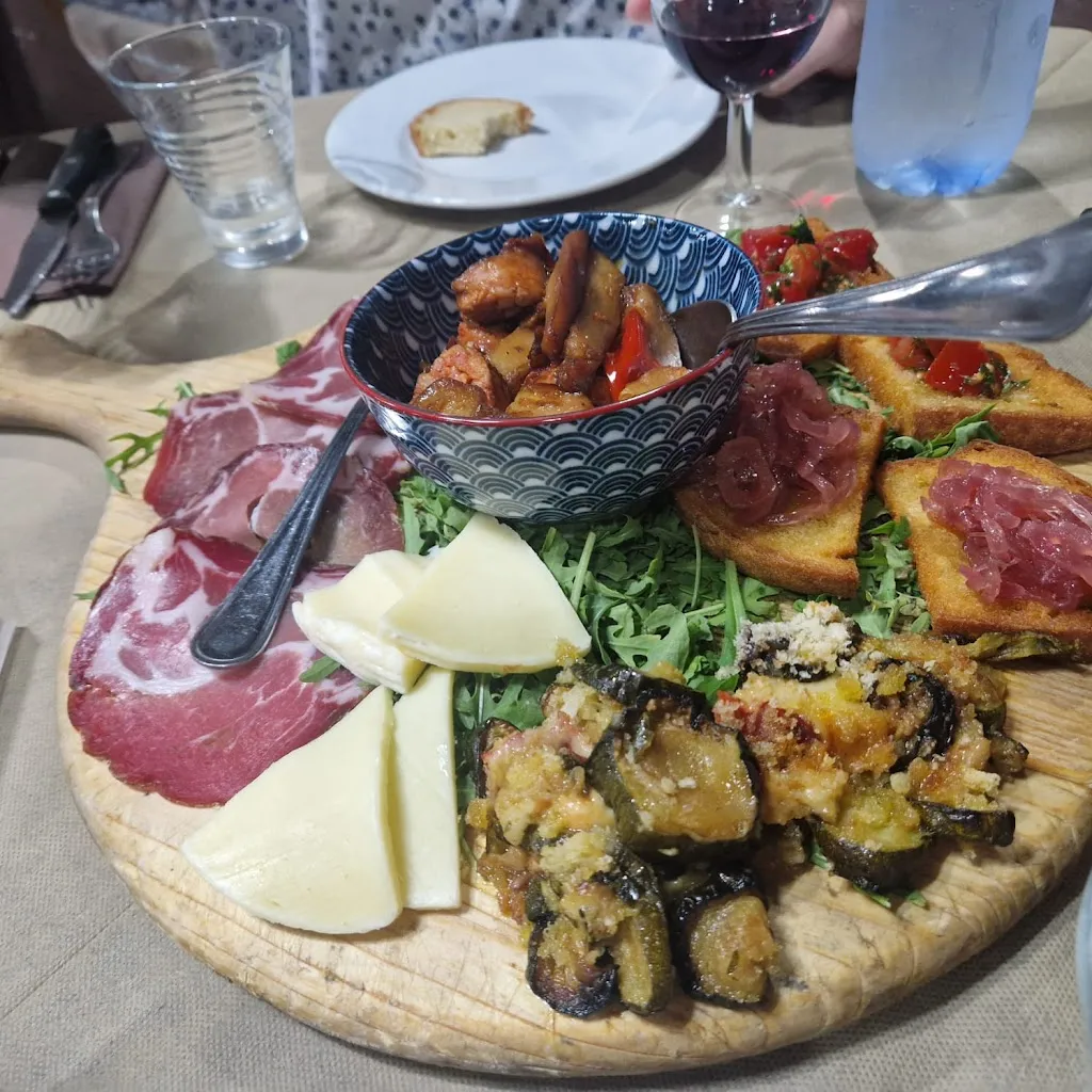 Matteo_Ristorante Trattoria Pizzeria Fontana Vecchia_Cropani Marina_review