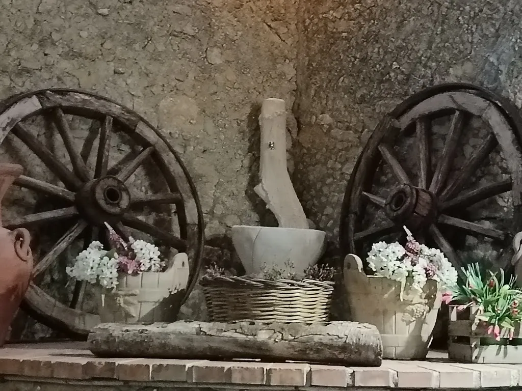 maria de luca_Ristorante Trattoria Pizzeria Fontana Vecchia_Cropani Marina_review