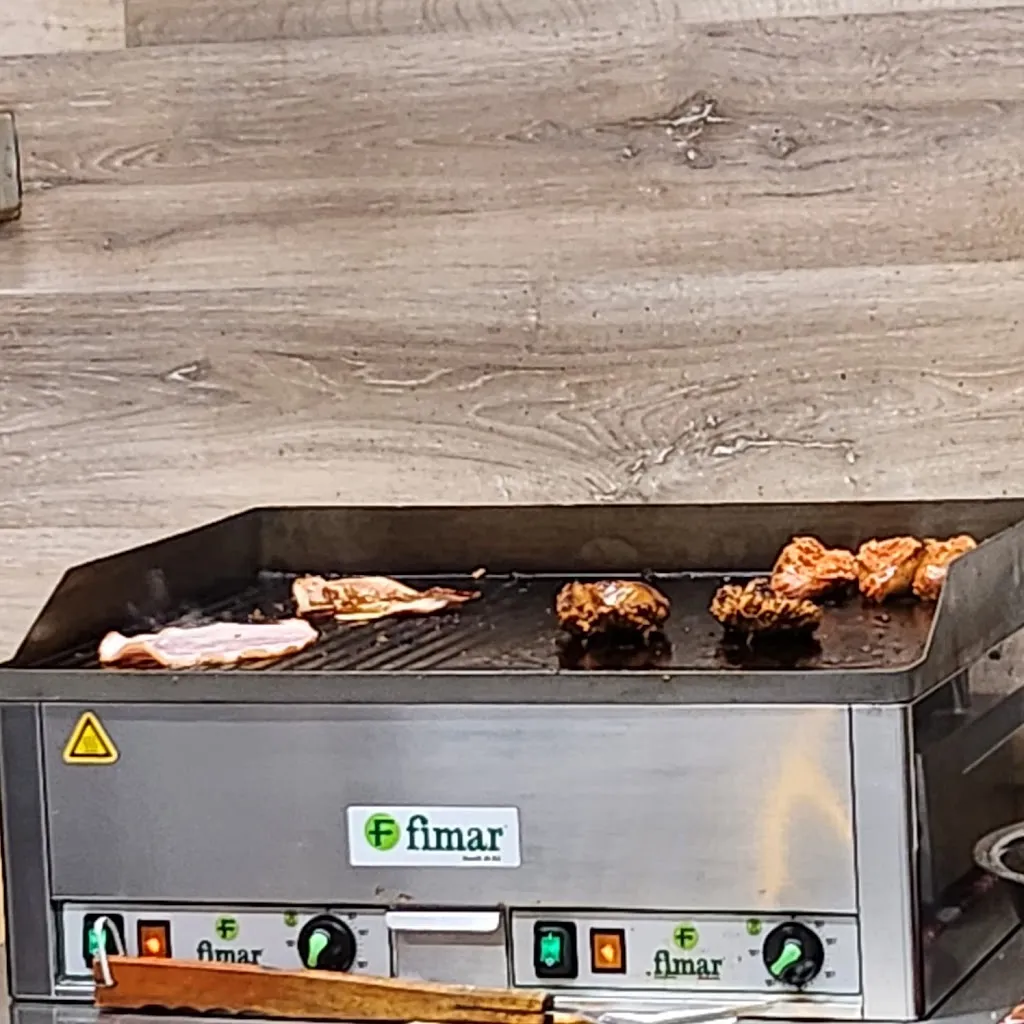 Drunken Pork restaurant in Cropani Marina