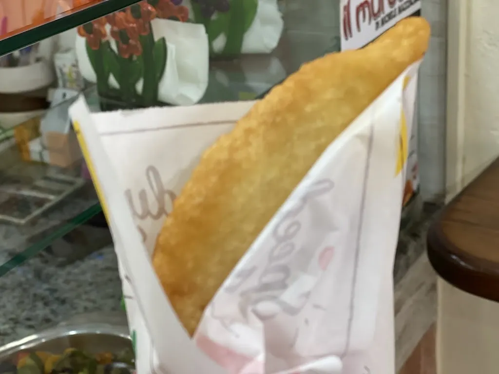 adel haggi_Il muretto_Cropani Marina_review