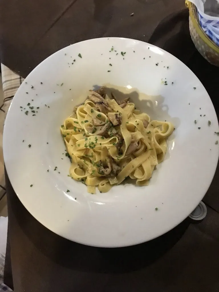 Giovanna Maria Miraglia_El Papero_Cropani Marina_review