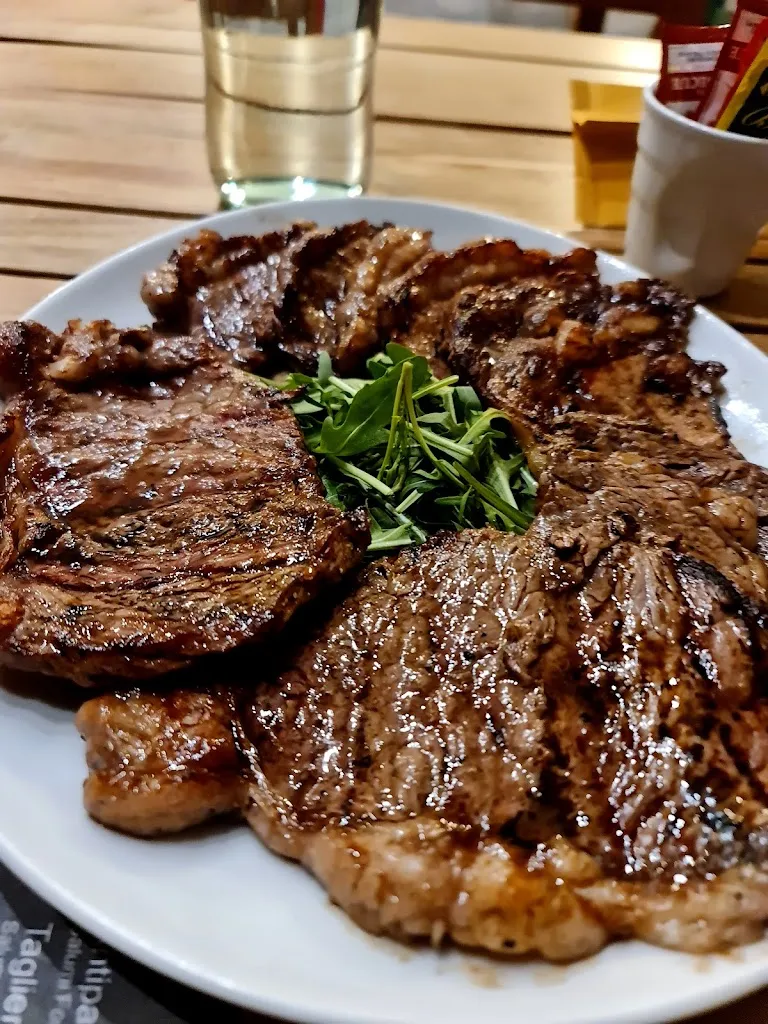 Santino Muto_Fogos e Chamas_Cutro_review