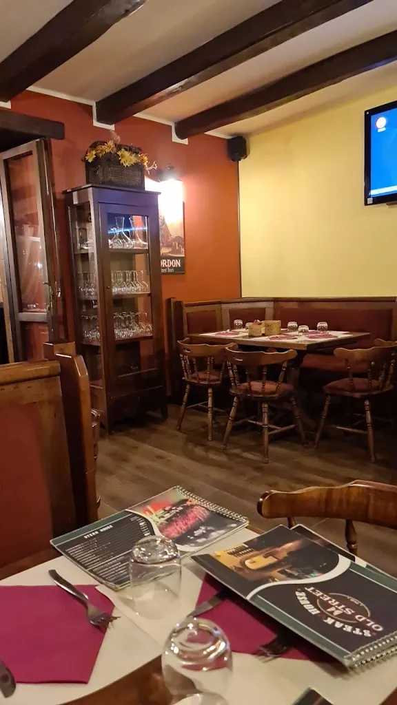 Mark Passmore_Old Street Pub_Dipignano_review