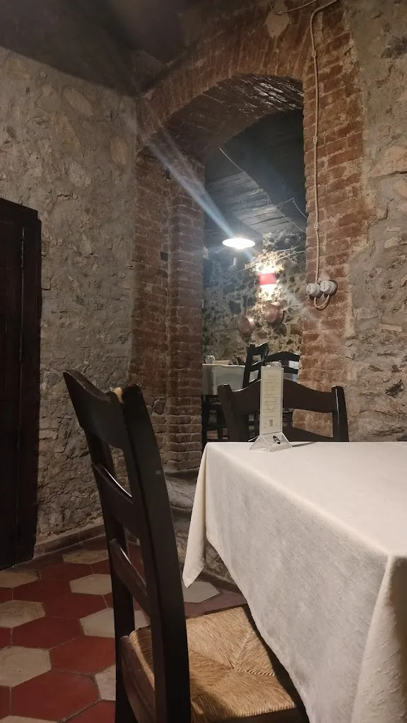 Sofia Fairey_Palazzo Genchi_Fagnano Castello_review