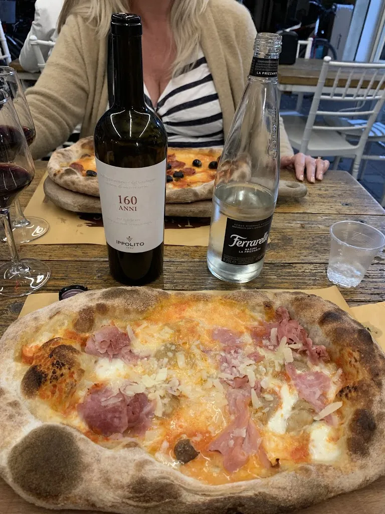 Robert Costenaro_L'insolito_Crotone_review