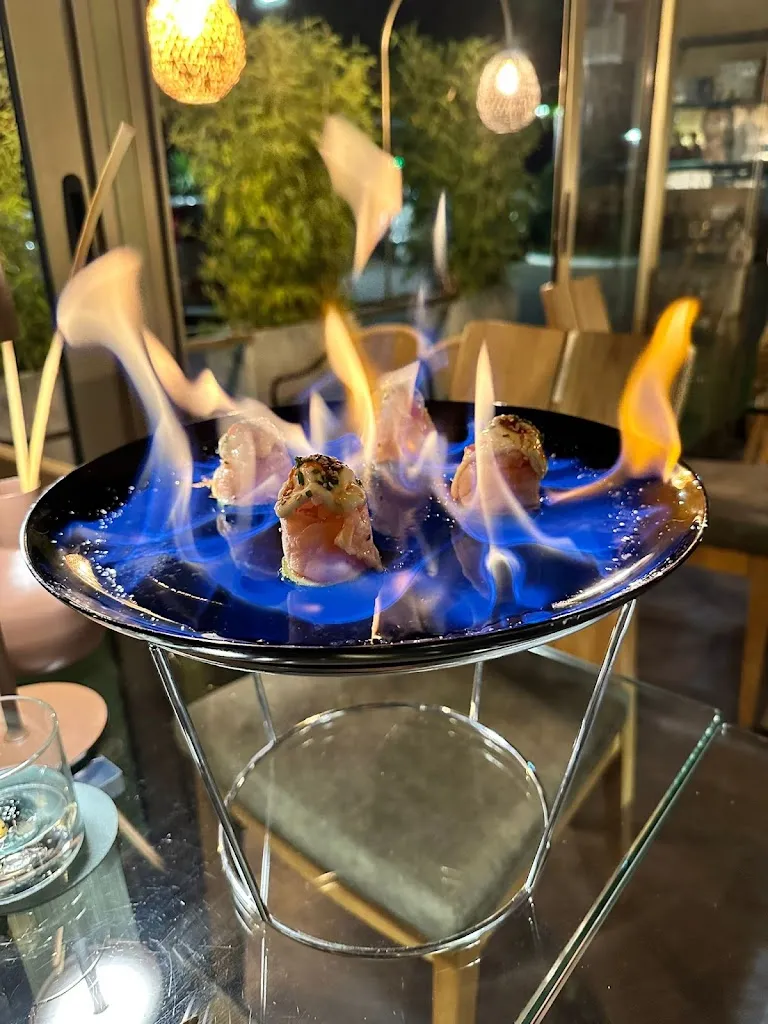 Tiber Yacht XP Società Responsabilità Limitata_Karma restaurant_Crotone_recensione