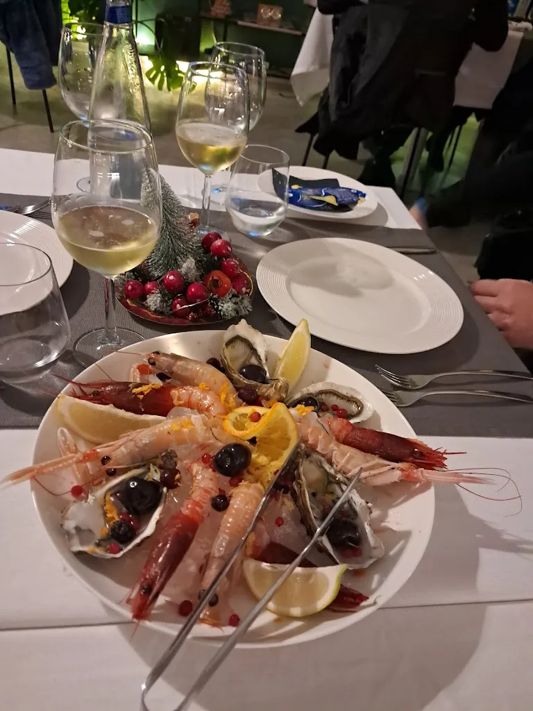 Mara Restaurant Vinarte_Crotone_slider_image_2