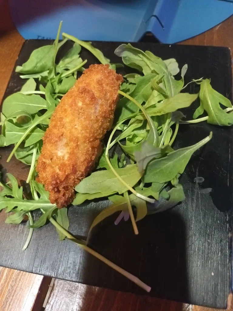 Liliana “Lily” Parisi_Alexander AmAre_Crotone_review