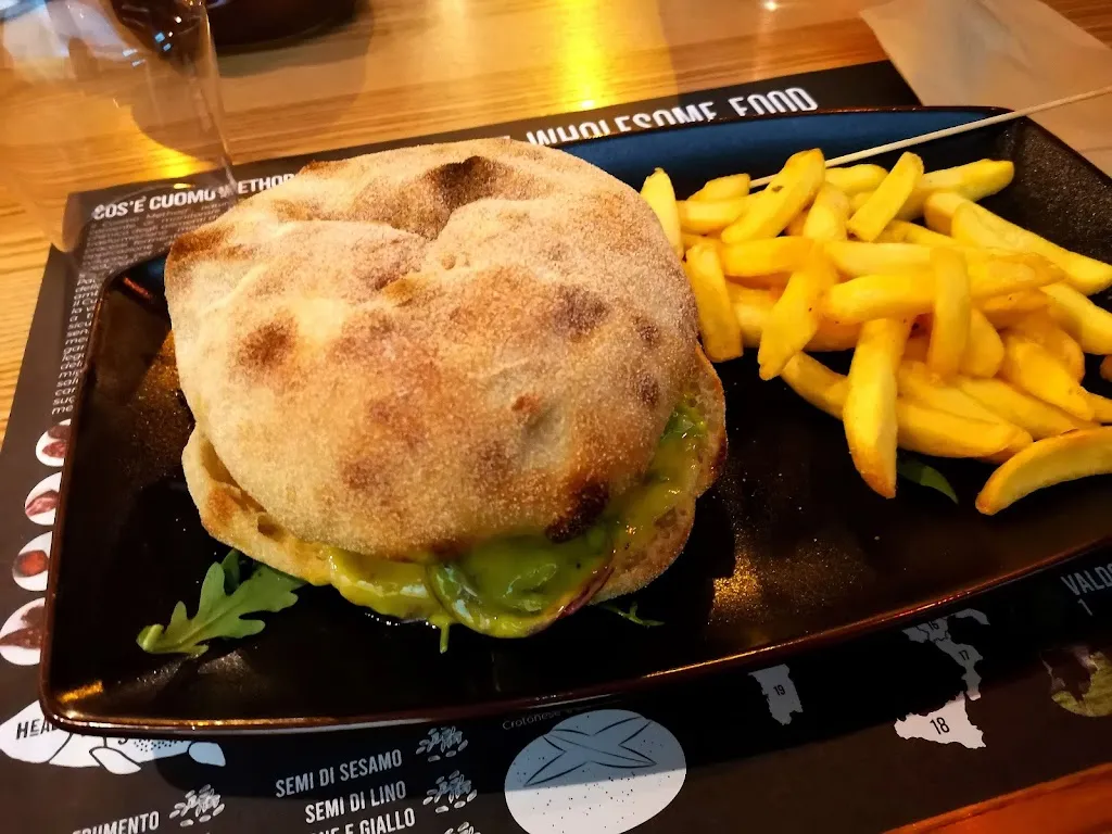 Thunderstorm_Joseph_Crotone_review