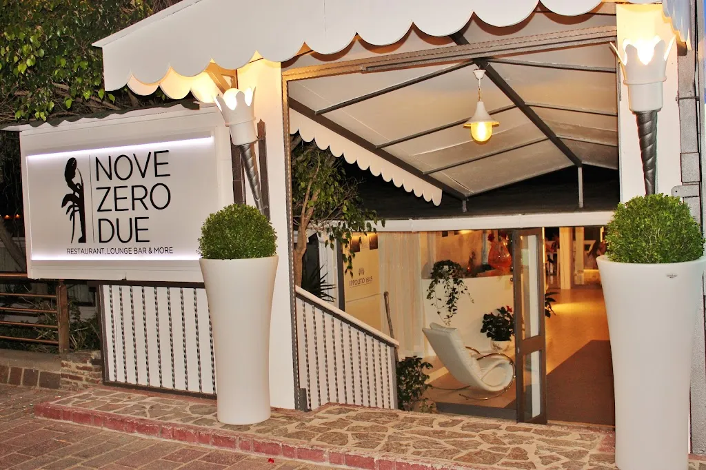 Nove Zero Due Ristorante, Beach Resort e Bar Lounge restaurant in Crotone
