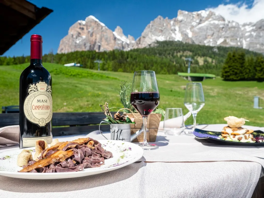 Baita Resch_Cortino_slider_image_3