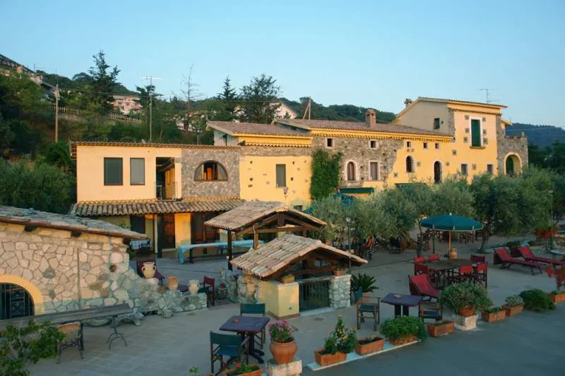 Antico Casale Del Buono_Falconara Albanese_slider_image_1