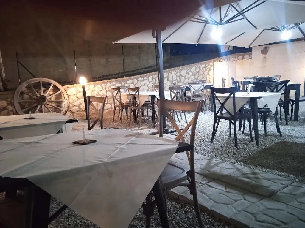 Ristorante Pizzeria Bacco restaurant in Drapia