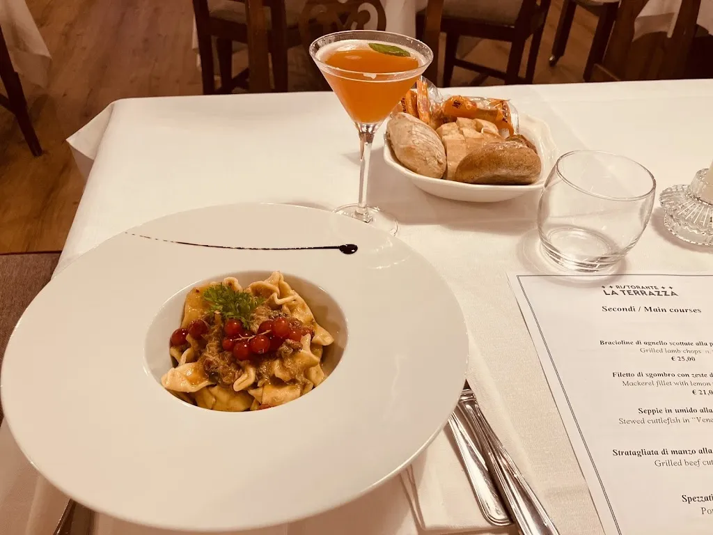 JINRUI HE_ristorante la Terrazza_Cortino_recensione